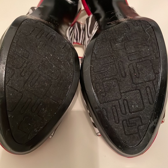 WORN ONCE- Cool zebra print heels with red patent leather border and toe. - Picture 4 of 6